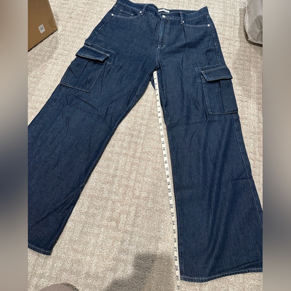 Loft Wide Leg Cargo Dark Wash Denim Jeans size 32 or 14 - Picture 7 of 9